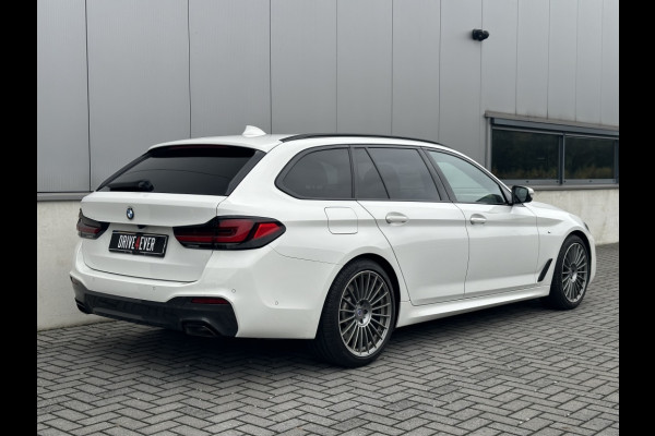 BMW 5 Serie Touring 540i xD High Exe FULL PANO NAVI CAMERA CR CONTROL ELEK PAKKET