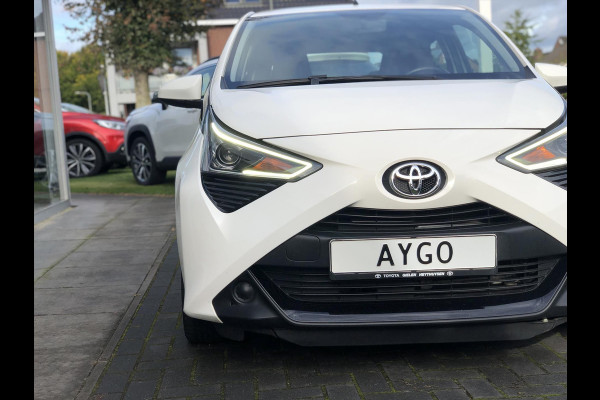 Toyota Aygo 1.0 VVT-i 72pk 5D X-Play | Eerste eigenaar, Apple CarPlay/Android Auto, Parkeercamera, In hoogte verstelbare stoel