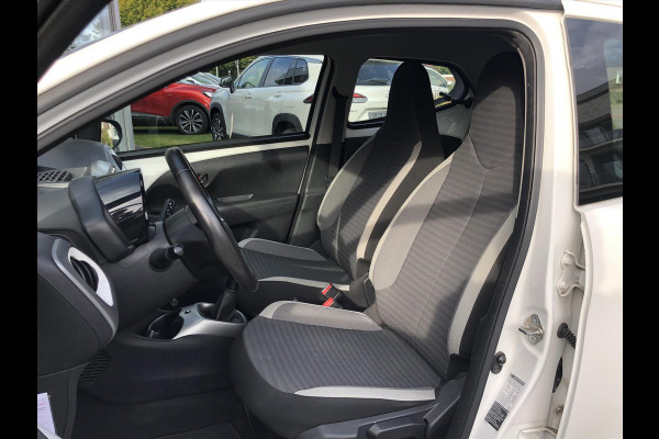 Toyota Aygo 1.0 VVT-i 72pk 5D X-Play | Eerste eigenaar, Apple CarPlay/Android Auto, Parkeercamera, In hoogte verstelbare stoel