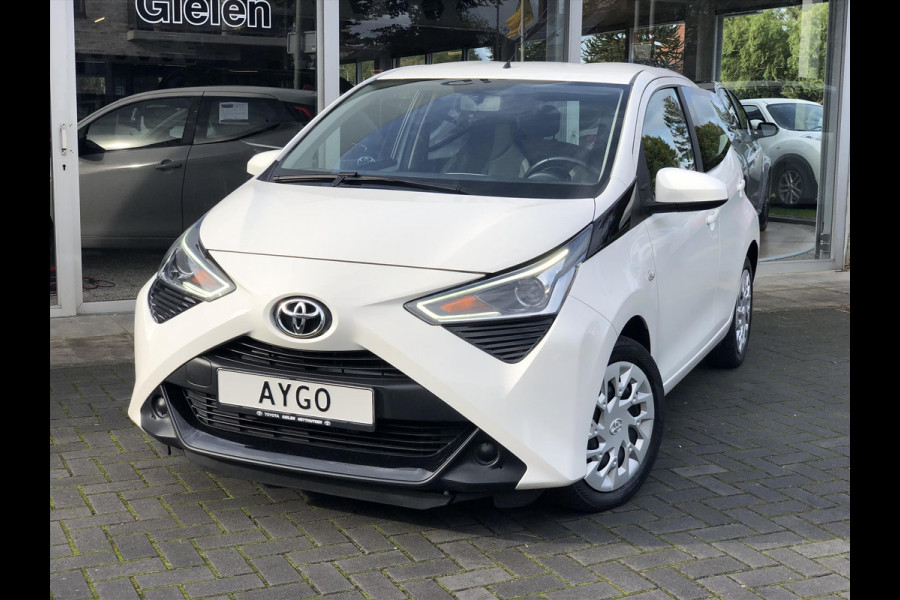 Toyota Aygo 1.0 VVT-i 72pk 5D X-Play | Eerste eigenaar, Apple CarPlay/Android Auto, Parkeercamera, In hoogte verstelbare stoel