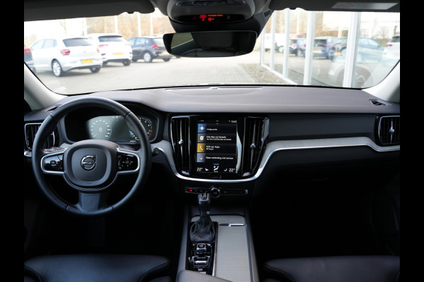 Volvo V60 2.0 T4 Inscription | Navigatie | Adaptive Cruise | Full Led