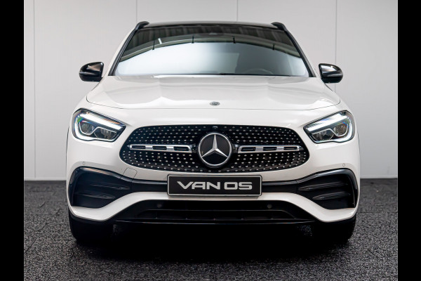 Mercedes-Benz GLA GLA 200 AMG Line | NIGHT | Pano