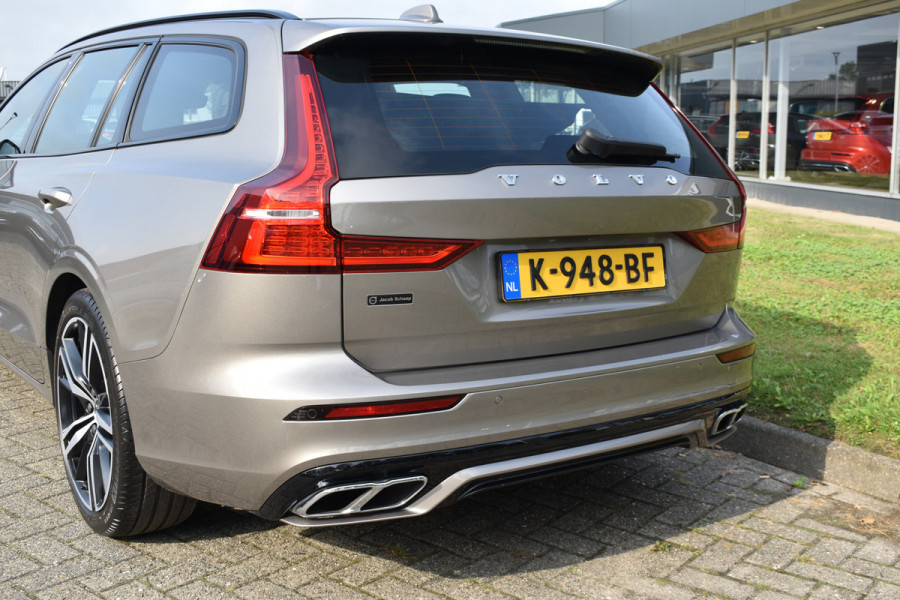 Volvo V60 T4 190Pk Automaat R-Design | Trekhaak | ACC | 19"LMV | Elektr. stoel | Stuurverwarming | Leder | PDC