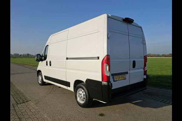 Peugeot Boxer 335 2.2 BlueHDi L2 H2 - Euro 6 - 140 Pk - ParkeerCamera - Airco - Cruise Control