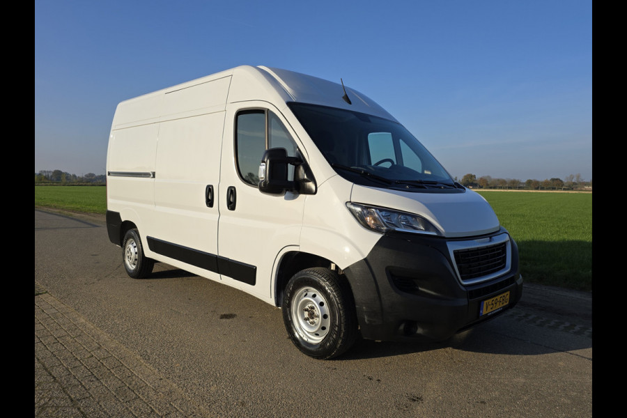 Peugeot Boxer 335 2.2 BlueHDi L2 H2 - Euro 6 - 140 Pk - ParkeerCamera - Airco - Cruise Control