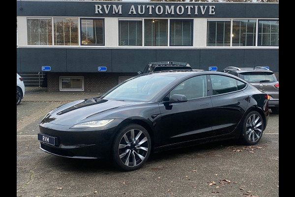 Tesla Model 3 HIGHLANDER RWD 60Kwh VAN 42.900 VOOR 38.770 EINDEJAARSVOORDEEL 4.130 | TOPSTAAT! | TESLA GARANTIE T/M 2-2028