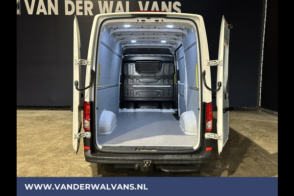 Volkswagen Crafter 2.0 TDI 140pk L3H3 L2H2 Euro6 Airco | Navigatie | Cruisecontrol | Parkeersensoren Apple carplay, android auto, trekhaak