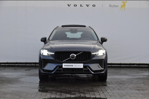 Volvo XC60 T6 350PK Long Range AWD Plus Dark / Adaptieve cruise control / Pilot Assist / Panoramisch schuif-kantel dak / Lederen bekleding / Elektrisch bedienbare voorstoelen met geheugen / Stoelverwarming voor en achter / Apple Carplay /