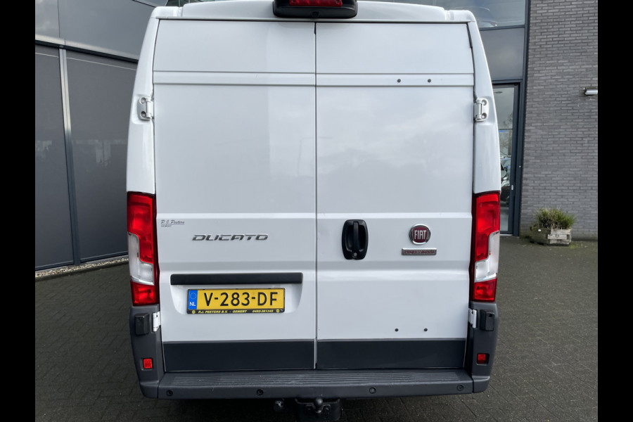 Fiat Ducato 33 2.3 MultiJet L3H2 Clim. control - Cruise control - Parksensoren achter - Navi full map - radio/tel/bluetooth - A-uitrijcamera - multifunctioneel stuurwiel - Trekhaak - 2 zitpl. RV - Zijschuifd.R - Tussenschot  ideaal voor bus camper /verkeerd in goede staat