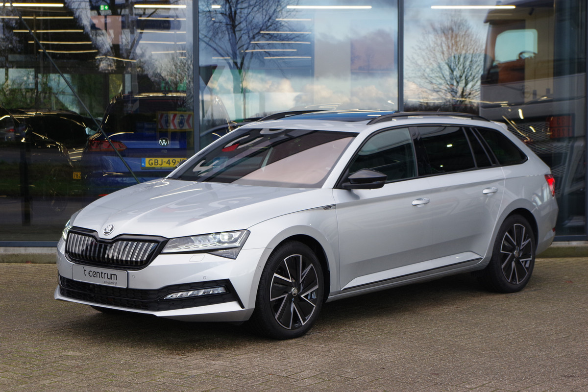 Škoda Superb Combi 1.4 TSI iV 218 PK Sportline BNS PHEV, Panoramadak, Elek. Trekhaak, 360 Camera, Sportstoelen, Carplay