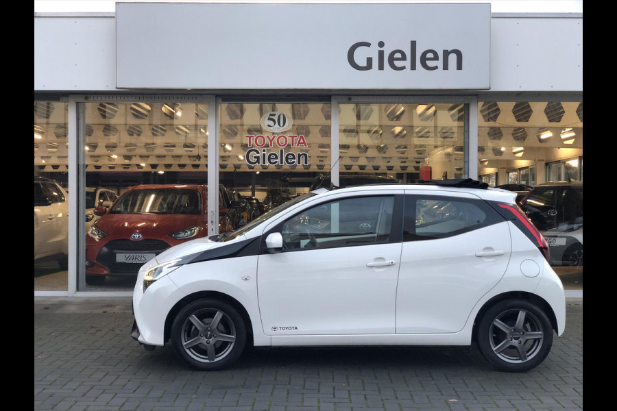 Toyota Aygo 1.0 VVT-i X-Wave Cabrio | Open dak, Lichtmetalen velgen, Apple CarPlay/Android Auto, Parkeercamera, In hoogte verstelbare stoel