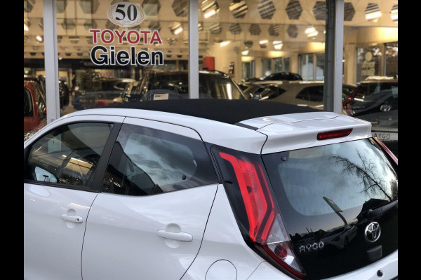 Toyota Aygo 1.0 VVT-i X-Wave Cabrio | Open dak, Lichtmetalen velgen, Apple CarPlay/Android Auto, Parkeercamera, In hoogte verstelbare stoel