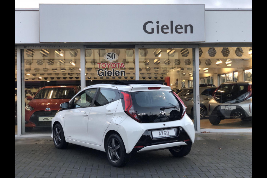 Toyota Aygo 1.0 VVT-i X-Wave Cabrio | Open dak, Lichtmetalen velgen, Apple CarPlay/Android Auto, Parkeercamera, In hoogte verstelbare stoel