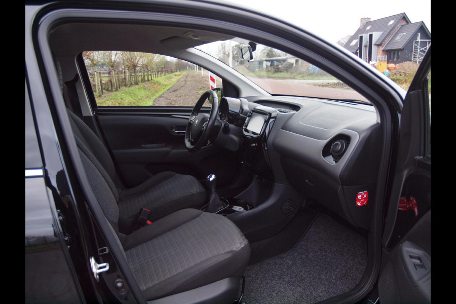 Peugeot 108 1.0 e-VTi Allure | Camera | Apple Carplay | DAB | Airco | 15 inch |