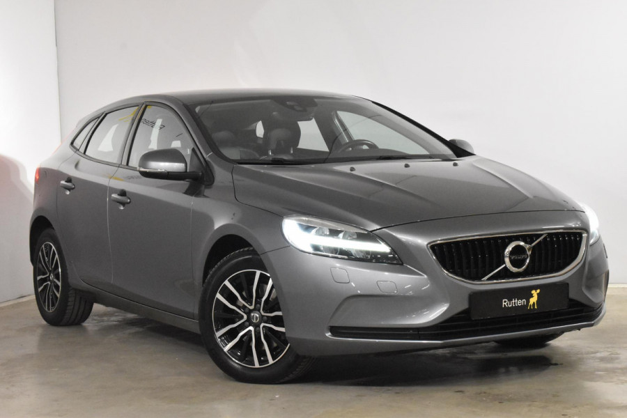 Volvo V40 T2 122PK Nordic+ / Navigatie / Parkeerseonsoren achter / Voorstoelen Verwarmd / Cruise Control /