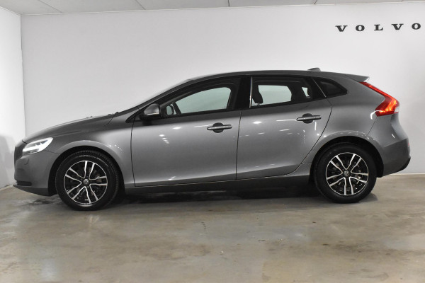 Volvo V40 T2 122PK Nordic+ / Navigatie / Parkeerseonsoren achter / Voorstoelen Verwarmd / Cruise Control /