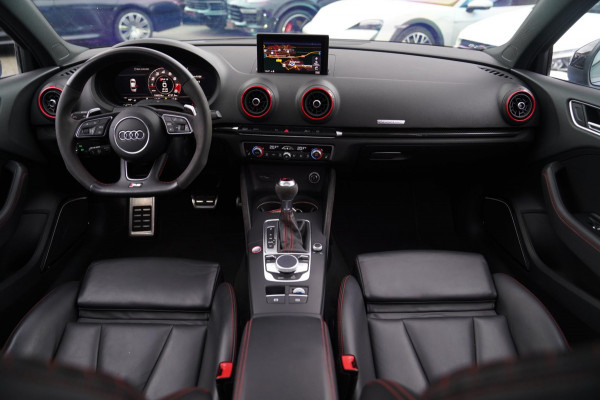 Audi RS3 Limousine 2.5 TFSI RS 3 quattro | Bang&Olufsen | Panorama | RS-zetels | Carbon | Alcantara inleg | Adaptieve cruise | NAP