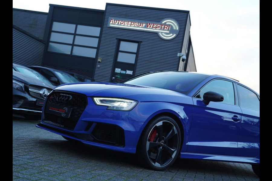 Audi RS3 Limousine 2.5 TFSI RS 3 quattro | Bang&Olufsen | Panorama | RS-zetels | Carbon | Alcantara inleg | Adaptieve cruise | NAP