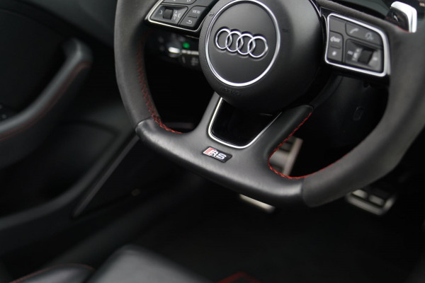 Audi RS3 Limousine 2.5 TFSI RS 3 quattro | Bang&Olufsen | Panorama | RS-zetels | Carbon | Alcantara inleg | Adaptieve cruise | NAP