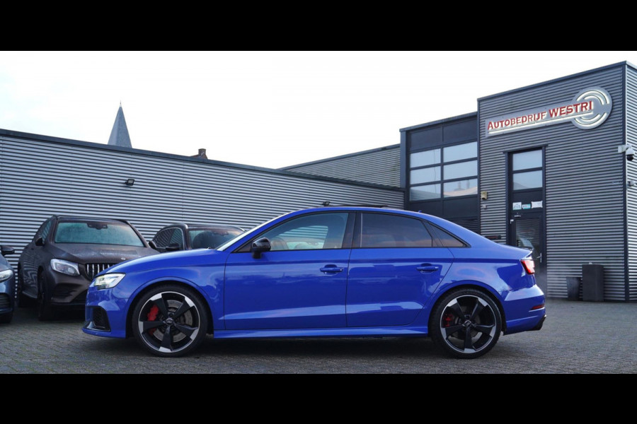 Audi RS3 Limousine 2.5 TFSI RS 3 quattro | Bang&Olufsen | Panorama | RS-zetels | Carbon | Alcantara inleg | Adaptieve cruise | NAP