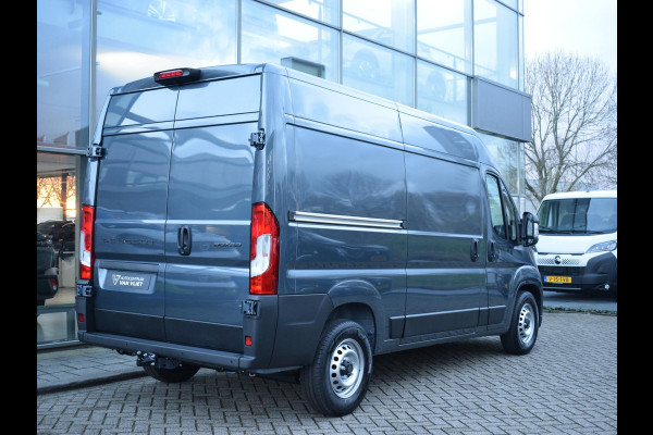 Peugeot Boxer 2.2 BlueHDi 140 S&S L2H2 3.5t AUTOMAAT | CAMERA | CRUISE CONTROL | E.C.C. | NAVIGATIE | TREKHAAK