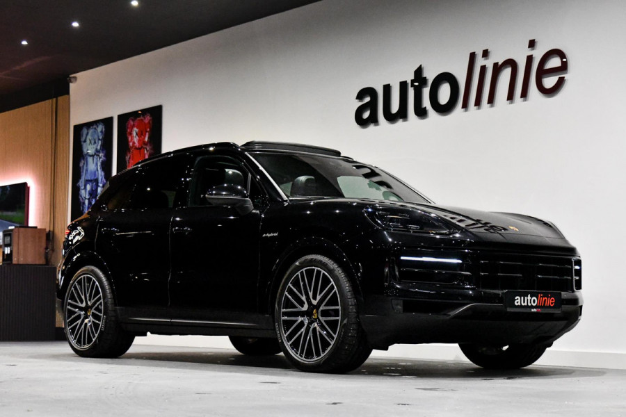 Porsche Cayenne 3.0 E-Hybrid. Nw Model, Chrono, Luchtvering, Pano, Memory, ACC, Camera, Trekhaak, Sfeer!