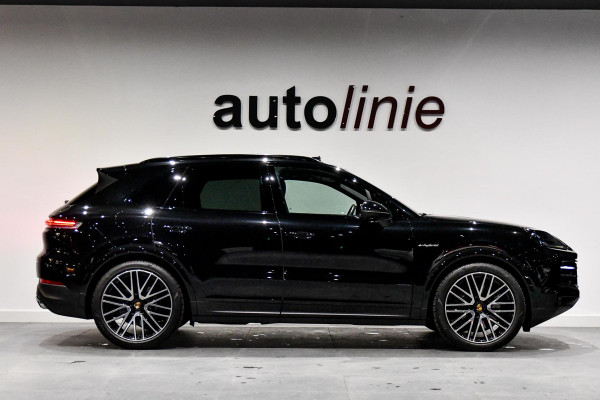 Porsche Cayenne 3.0 E-Hybrid. Nw Model, Chrono, Luchtvering, Pano, Memory, ACC, Camera, Trekhaak, Sfeer!