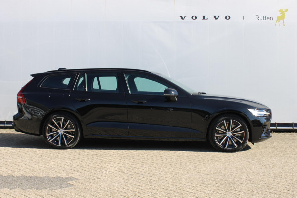 Volvo V60 T6 350PK Autm. Recharge AWD Plus Dark Panoramisch schuif-kanteldak / 18" lichtmetalen velgen / Semi elektrisch wegklapbare trekhaak / 360 graden rondom zichtcamera /