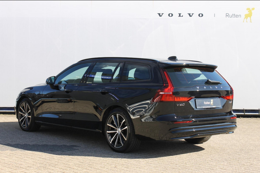 Volvo V60 T6 350PK Autm. Recharge AWD Plus Dark Panoramisch schuif-kanteldak / 18" lichtmetalen velgen / Semi elektrisch wegklapbare trekhaak / 360 graden rondom zichtcamera /