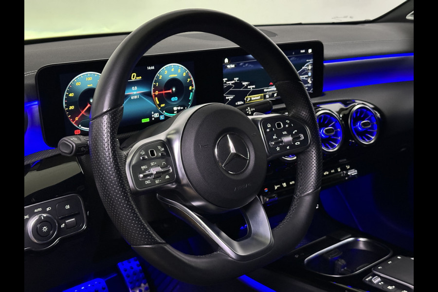 Mercedes-Benz A-Klasse 250 e AMG Edition Plug In Hybrid Dealer O.H 218pk PHEV | Adaptive Cruise | Burmester | Multibeam LED | Widescreen Navi | Sfeerverlichting | Apple Carplay | DAB |