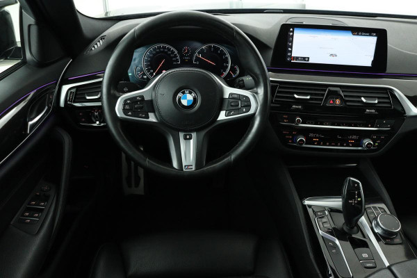 BMW 5 Serie 540i M-Sport | Schuifdak | Head-Up | Adaptive cruise | Stoel & stuurverwarming | 360 camera | Leder | Carplay | Navigatie | Full LED | Memory