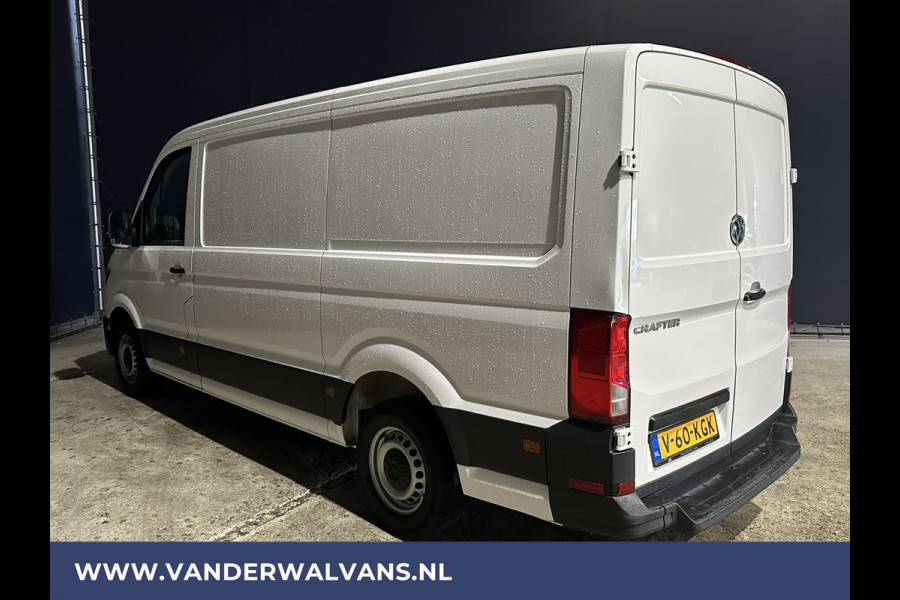 Volkswagen Crafter 2.0 TDI 141pk L3H2 L2H1 Euro6 Airco | 3000kg trekvermogen Bluetooth telefoonvoorbereiding