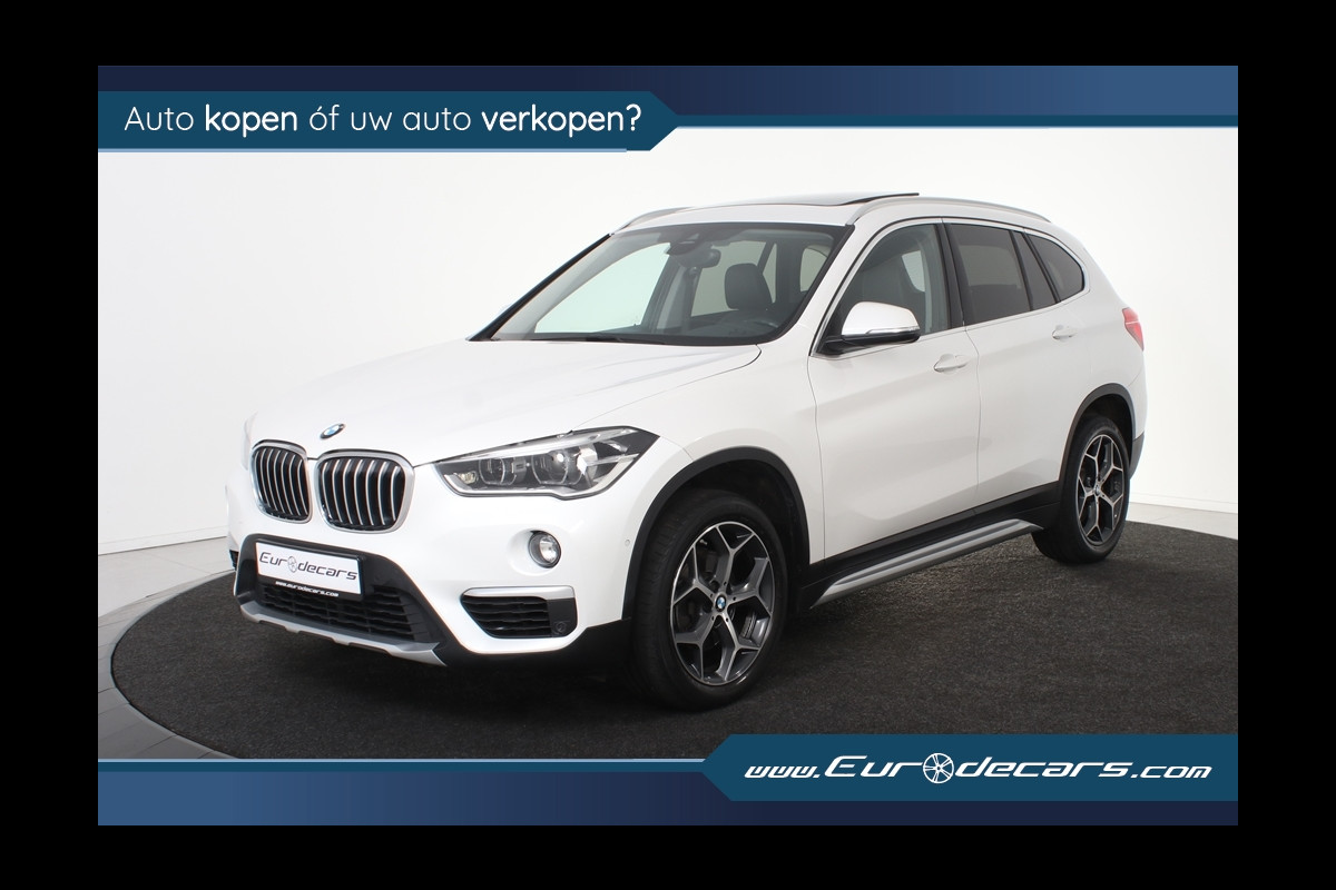 BMW X1 sDrive18i *1ste Eigenaar*Panoramadak*Leer*Navigatie*HUD*