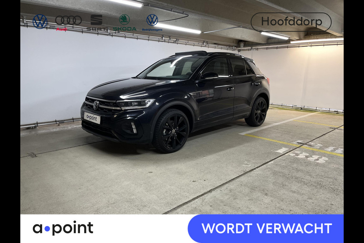 Volkswagen T-Roc 1.5 TSI R-Line 150 pk Automaat (DSG) | Navigatie | Panoramadak | Parkeersensoren (Park assist) | Achteruitrijcamera | Stoelverwarming | Matrix LED koplampen | Black Style pakket |