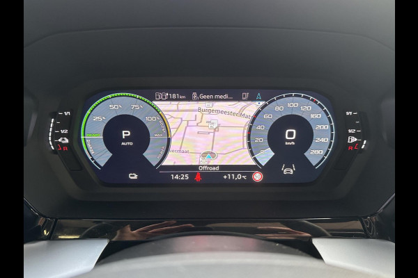 Audi A3 Sportback 45 TFSI e S-Line | Pano | HUD | Matrix