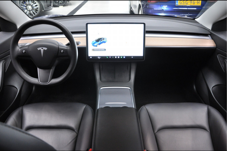 Tesla Model 3 Autopilot ACC Stuurverwarm. Afneemb. trekhaak PDC Leer Navi Panoramadak 360° Elektr. achterklep Stoelverwarming voor & achter Climate voor & achter LM velgen BTW auto!