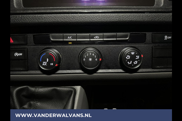 Volkswagen Crafter 2.0 TDI 141pk L3H3 L2H2 Euro6 Airco | Imperiaal | Camera | Navigatie | Apple Carplay | 3000kg Trekhaak Android Auto, Verwarmde voorruit, Bijrijdersbank