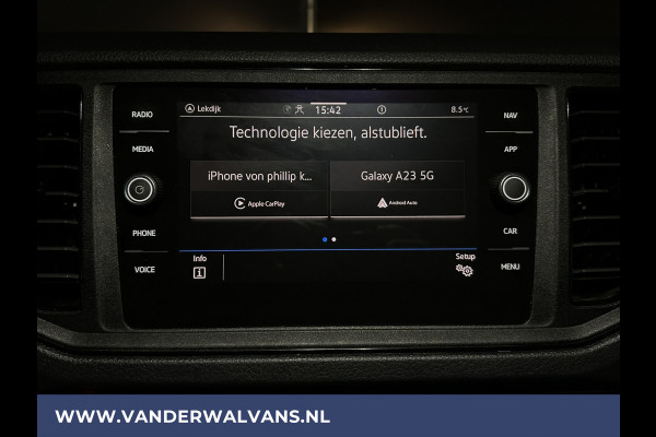 Volkswagen Crafter 2.0 TDI 141pk L3H3 L2H2 Euro6 Airco | Imperiaal | Camera | Navigatie | Apple Carplay | 3000kg Trekhaak Android Auto, Verwarmde voorruit, Bijrijdersbank