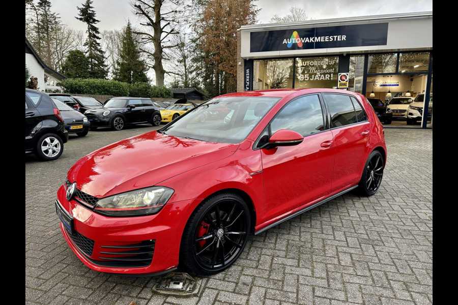 Volkswagen Golf 2.0 GTI 220PK DSG 2eEig|NaviXenon|19inch|Climate