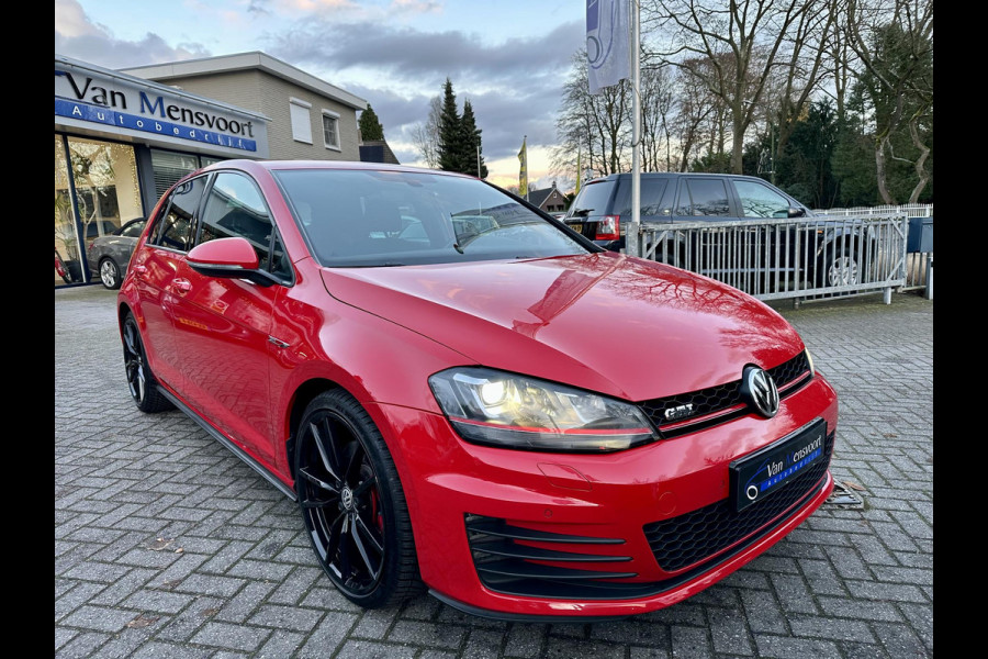 Volkswagen Golf 2.0 GTI 220PK DSG 2eEig|NaviXenon|19inch|Climate