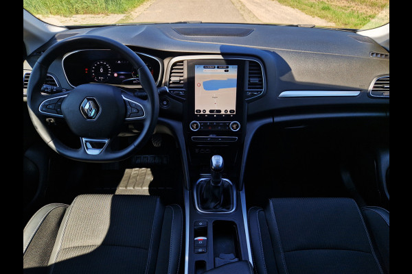 Renault Mégane 1.3 TCe Intens - 140 Pk - Euro 6 - Climate Control - ParkeerCamera - Apple.Carplay Android.Auto