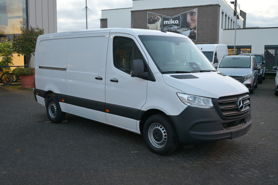 Mercedes-Benz Sprinter 315 CDI L2H1 Pro 3500kg trekhaak, Smartphone integratiepakket