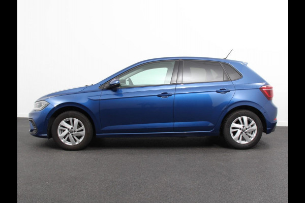 Volkswagen Polo 1.0 TSI Style | Climate control | Adeptieve cruise control | Achteruitrijcamera | Apple carplay/ Andriod auto | Verwarmde voorstoelen | Parkeersensoren | Dodehoek assistent | LED