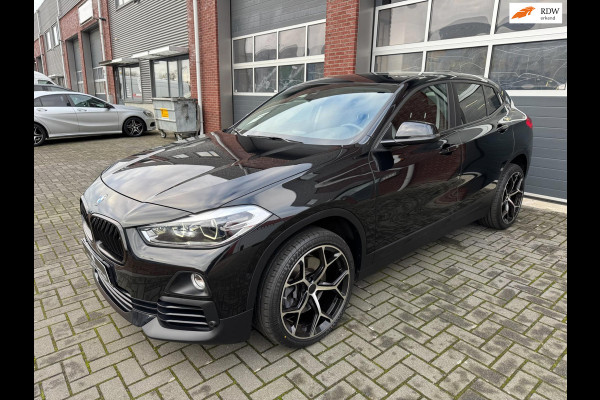 BMW X2 SDrive20i 192PK High Executive LED Leder Navi Camera