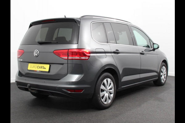 Volkswagen Touran 1.5 TSI DSG Comfortline 7p | Navigatie d.m.v. Apple Carplay/Android Auto | Climate Control | Camera | Parkeersensoren | Adaptive Cruise Control | Stoel-en stuurverwarming | Elektrische achterklep | Getinte ramen | Trekhaak |