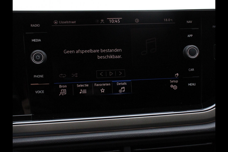 Volkswagen Polo 1.0 TSI Move | Navigatie | App Connect / Android Auto / Apple Carplay | Climate Control | Parkeer sensoren | Lichtmetalen Velgen | Dab | Digitale Cockpit