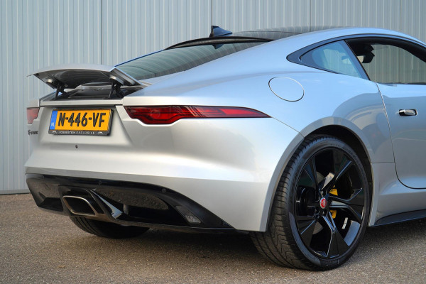 Jaguar F-Type P300 RWD R-Dynamic / 16dkm NAP / 1e Eigenaar / Panodak / Meridian Sound / Camera / Navi