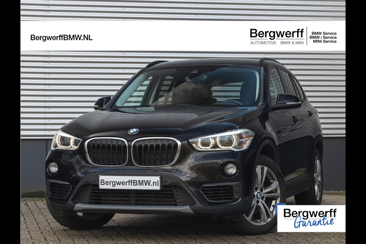 BMW X1 sDrive18i - Sportstoelen - Stoelverwarming - Getint Glas