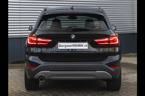 BMW X1 sDrive18i - Sportstoelen - Stoelverwarming - Getint Glas