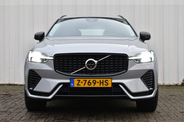 Volvo XC60 Recharge T6 AWD Ultimate Dark | 2250 kg trekgewicht | 360 camera | Head-up display | Trekhaak semi elektrisch |